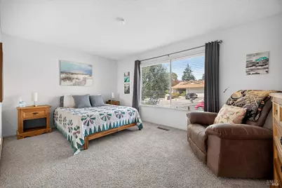 8830 Oak Trail Drive, Santa Rosa, CA 95409 - Photo 33