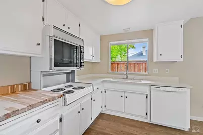 172 White Oak Drive, Santa Rosa, CA 95409 - Photo 13