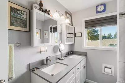 137 Hermosa Avenue, Vallejo, CA 94589 - Photo 27