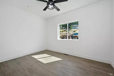 17247 Meadow View Drive, Hidden Valley Lake, CA 95467 - Photo 5