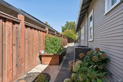 1800 Walnut Creek Drive, Santa Rosa, CA 95403 - Photo 65