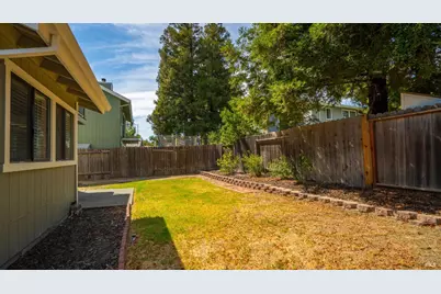 101 Constitution Avenue, Vacaville, CA 95687 - Photo 33