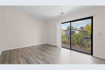 101 Constitution Avenue, Vacaville, CA 95687 - Photo 21