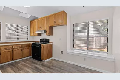 101 Constitution Avenue, Vacaville, CA 95687 - Photo 9