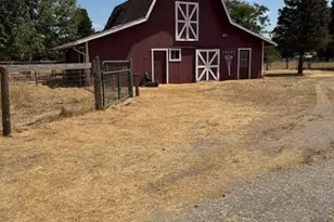 55271 Oak Ln, Covelo, CA 95428 - Photo 7