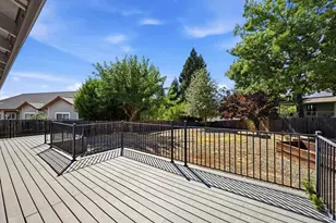 19527 Stonegate Rd, Hidden Valley Lake, CA 95467 - Photo 29