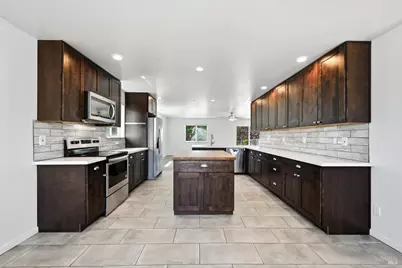 19527 Stonegate Road, Hidden Valley Lake, CA 95467 - Photo 9