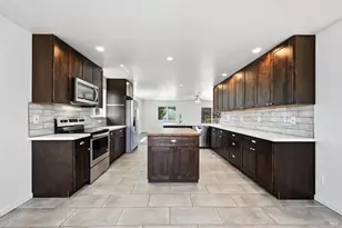 19527 Stonegate Rd, Hidden Valley Lake, CA 95467 - Photo 9