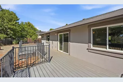 19527 Stonegate Road, Hidden Valley Lake, CA 95467 - Photo 31