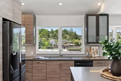 211 Fairway Drive, Novato, CA 94949 - Photo 15