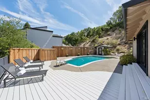 211 Fairway Dr, Novato, CA 94949 - Photo 27