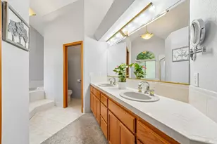 4740 Montgomery Ln, Santa Rosa, CA 95409 - Photo 17