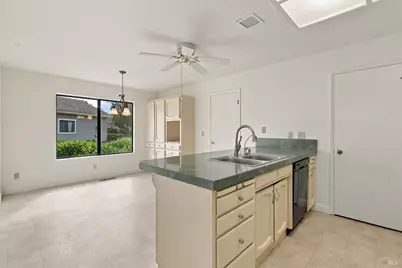 698 Helen Drive, Hollister, CA 95023 - Photo 7