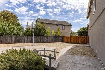 4122 Cedar Creek Court, Fairfield, CA 94534 - Photo 7