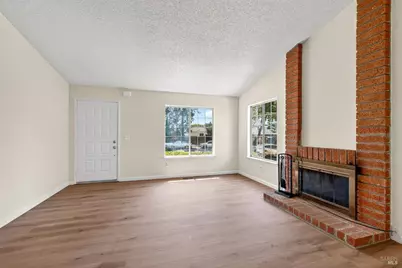 582 Maria Drive, Petaluma, CA 94954 - Photo 3