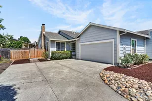 582 Maria Dr, Petaluma, CA 94954 - Photo 1