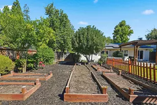 1000 Woodridge Dr, Vacaville, CA 95687 - Photo 29
