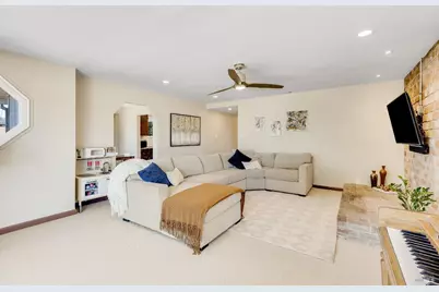 836 W 8th Street, Benicia, CA 94510 - Photo 13
