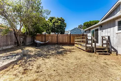 836 W 8th Street, Benicia, CA 94510 - Photo 29