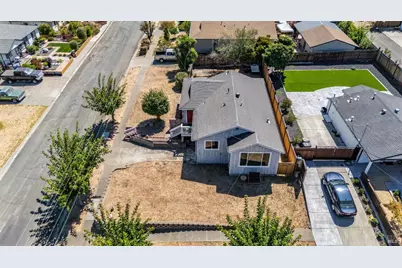 836 W 8th Street, Benicia, CA 94510 - Photo 33