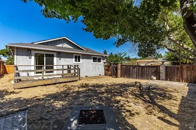 836 W 8th Street, Benicia, CA 94510 - Photo 31