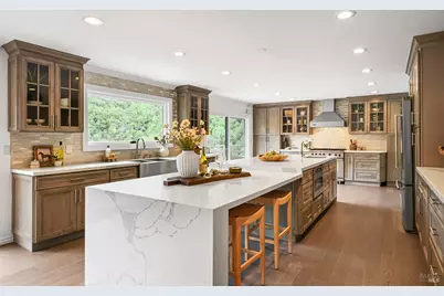 62 Oakdale Avenue, San Rafael, CA 94901 - Photo 3