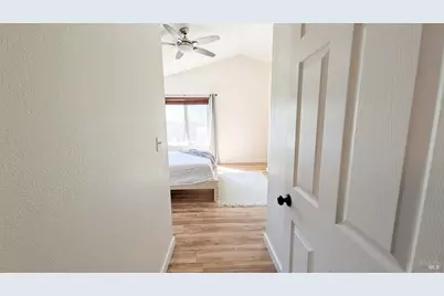 915 Scottsdale Drive, Vacaville, CA 95687 - Photo 29