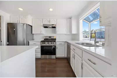 2711 Topaz Drive, Novato, CA 94945 - Photo 3
