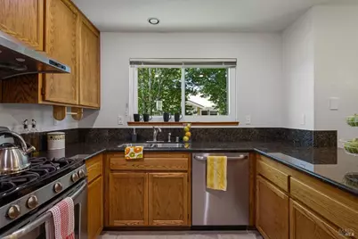 3535 Banyan Street, Santa Rosa, CA 95403 - Photo 13