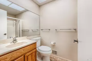435 Meadowgreen Dr, Santa Rosa, CA 95409 - Photo 17