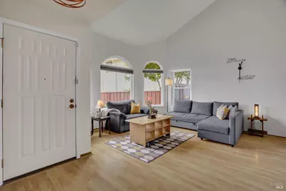 149 Captains Court, Vallejo, CA 94591 - Photo 3