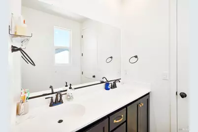 2404 Lake Club Drive, Fairfield, CA 94533 - Photo 37
