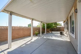 300 Rennert Way, Dixon, CA 95620 - Photo 21