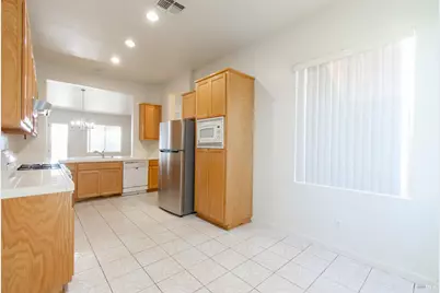 300 Rennert Way, Dixon, CA 95620 - Photo 9