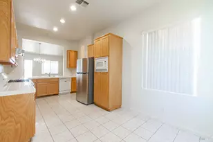 300 Rennert Way, Dixon, CA 95620 - Photo 9