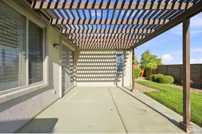 670 Sweet Bay Circle, Vacaville, CA 95687 - Photo 37