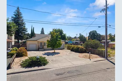 85 Royale Avenue, Lakeport, CA 95453 - Photo 3