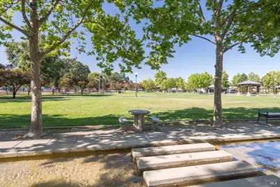 160 Johnson Street, Windsor, CA 95492 - Photo 27