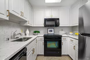 100 Thorndale Dr, San Rafael, CA 94903 - Photo 11