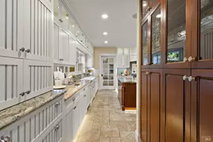 455 W I St, Benicia, CA 94510 - Photo 17