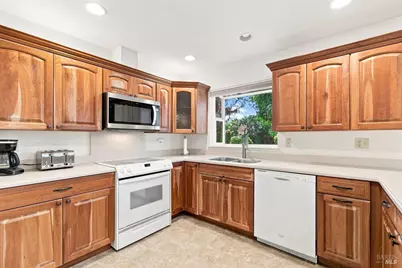321 Mockingbird Circle, Santa Rosa, CA 95409 - Photo 9