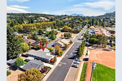 445 Monte Vista Avenue, Healdsburg, CA 95448 - Photo 3