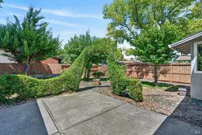 437 Valencia Lane, Vacaville, CA 95688 - Photo 33