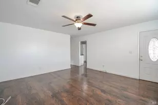525 Sierra Dr, Dixon, CA 95620 - Photo 3