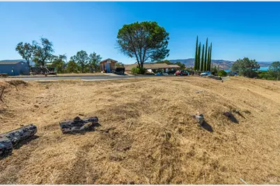 1044 Eastridge Drive, Napa, CA 94558 - Photo 7