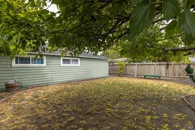 308 S McDowell Boulevard, Petaluma, CA 94954 - Photo 15