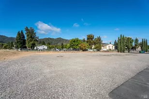 1128 S State St, Ukiah, CA 95482 - Photo 3