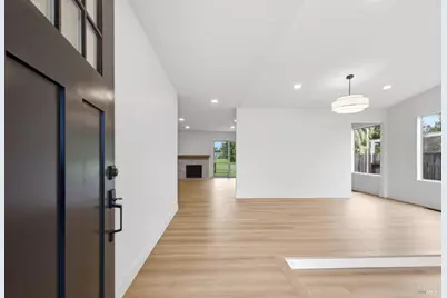 900 Hudis Street, Rohnert Park, CA 94928 - Photo 11