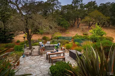 128 Stonetree Lane, Novato, CA 94945 - Photo 3