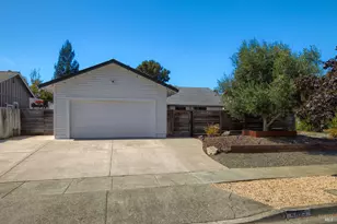 4455 Summerfield Dr, Napa, CA 94558 - Photo 3